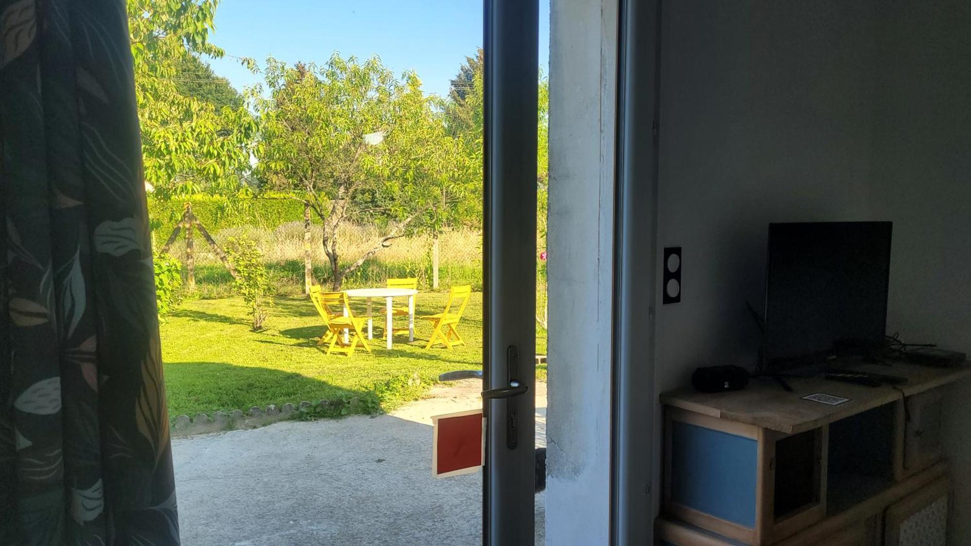 Le Truc En Plus, Accessibles Pmr, Appartement 45 M2 Mitoyen Dans Une Maison Avec Un Autre Appartement Guerard Exterior foto