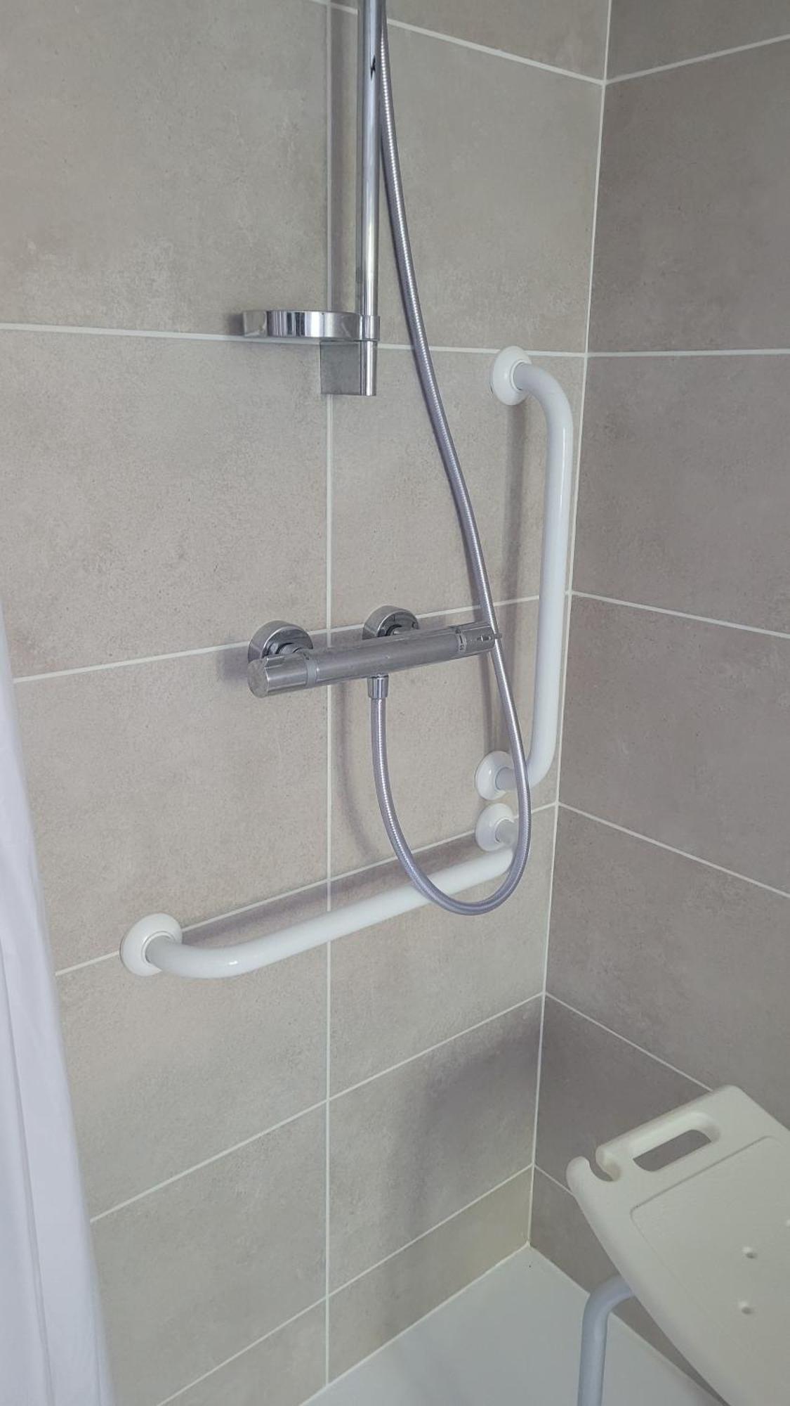 Le Truc En Plus, Accessibles Pmr, Appartement 45 M2 Mitoyen Dans Une Maison Avec Un Autre Appartement Guerard Exterior foto